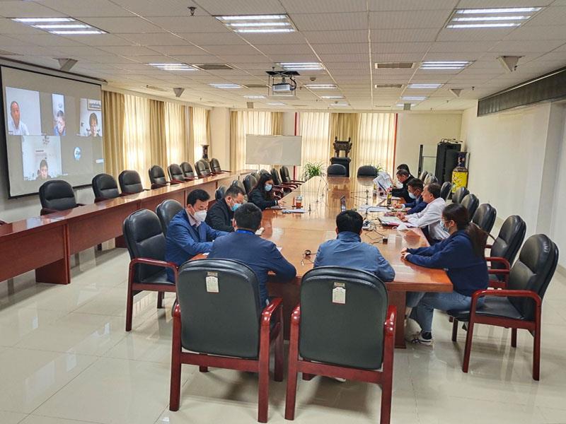 集團召開重點工作調(diào)度會場景1.jpg